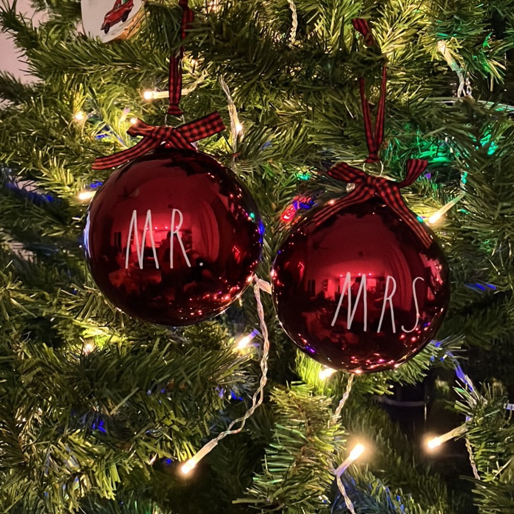 Large Red Rae Dunn Mr Mrs ornament